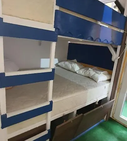Нощувка със закуска (B & B) House Bedroom 2 Бургас