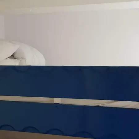House Bedroom 2 Нощувка със закуска (B & B) *